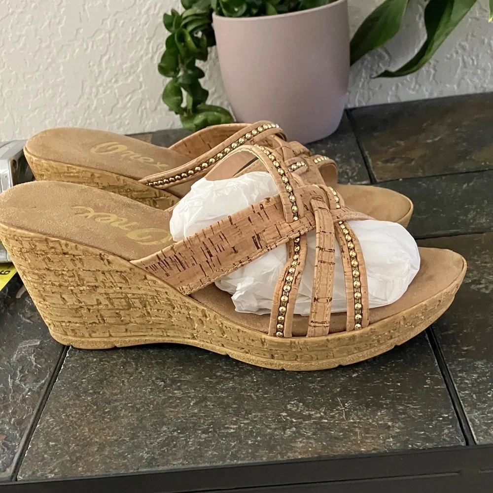 Onex Style Elaine‎ Women's Tan Cork Wedge Sandal with Decorative Beading size 9